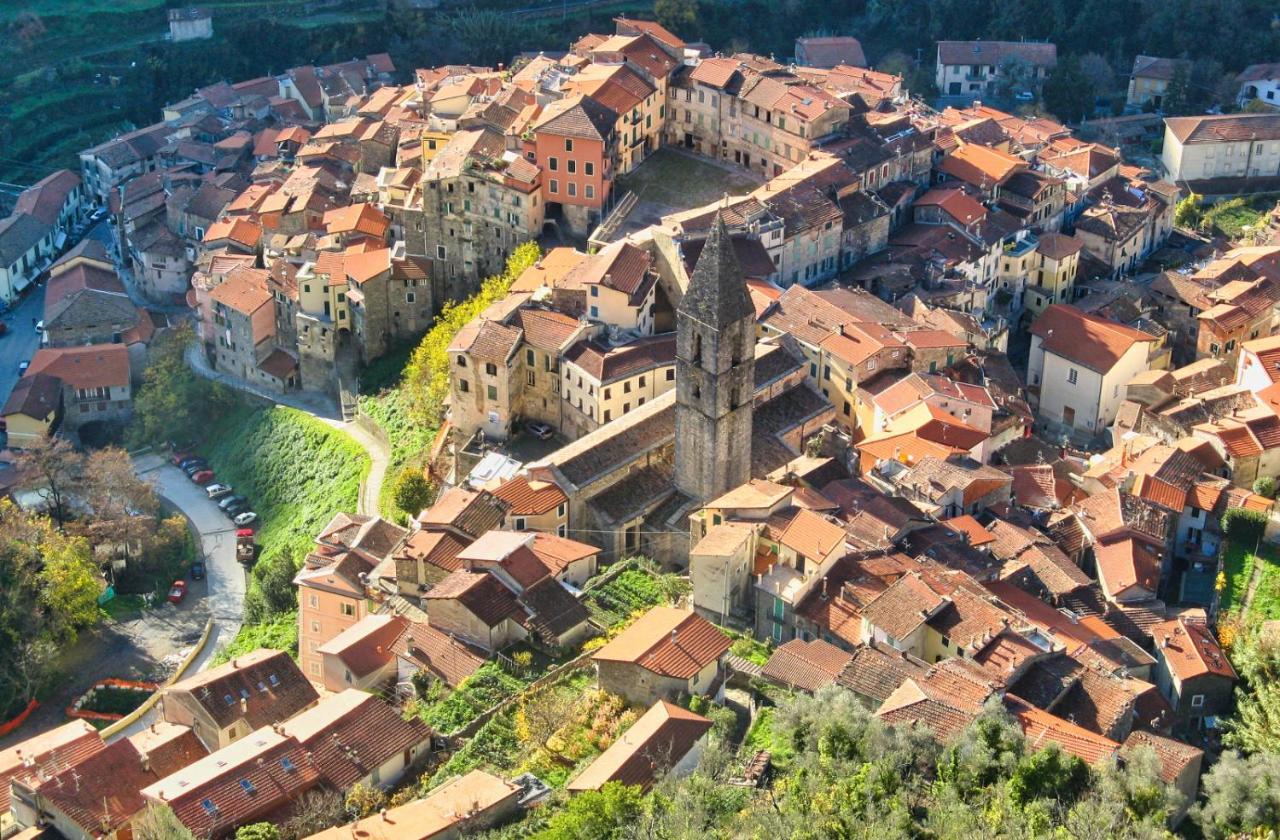 L'Ortensia Apartment Pigna Bagian luar foto