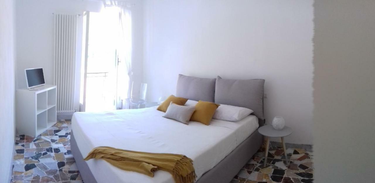 L'Ortensia Apartment Pigna Bagian luar foto
